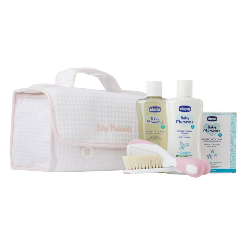 Chicco, Baby Moments Pink set pracie mlieko 200ml + telové mlieko 200ml + parfumovaná voda 100ml + kefa a hrebeň + kozmetická taštička