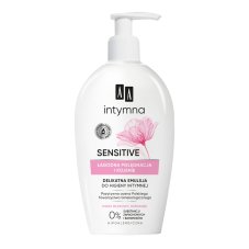 AA, Intimate Protection &amp; Care Sensitive emulzia na intímnu hygienu s dávkovačom 300 ml