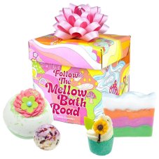 Bomb Cosmetics Gift Box Gift set of 4 pieces called Mellow Bath Road